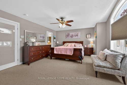 71 Jessica Street, Hamilton, ON - Indoor Photo Showing Bedroom