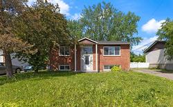 149 Rue Bernard  Saint-Constant, QC J5K 0M1