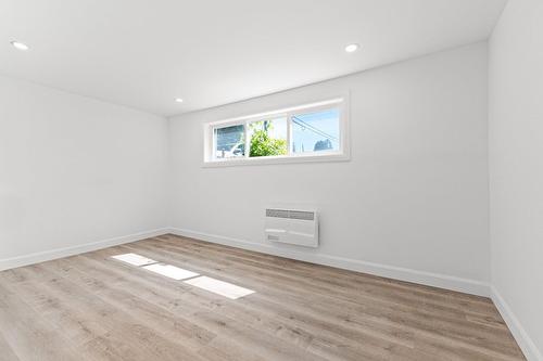 Chambre à coucher - 149 Rue Bernard, Saint-Constant, QC - Indoor Photo Showing Other Room