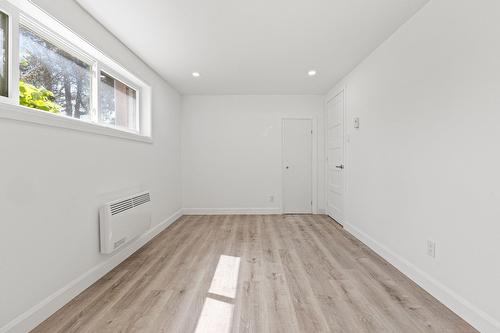 Chambre à coucher - 149 Rue Bernard, Saint-Constant, QC - Indoor Photo Showing Other Room