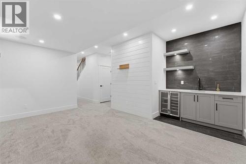 631 55 Avenue Sw, Calgary, AB - Indoor Photo Showing Other Room