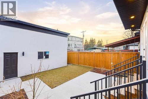 631 55 Avenue Sw, Calgary, AB - Outdoor With Exterior