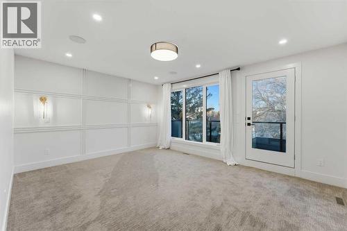 631 55 Avenue Sw, Calgary, AB - Indoor Photo Showing Other Room