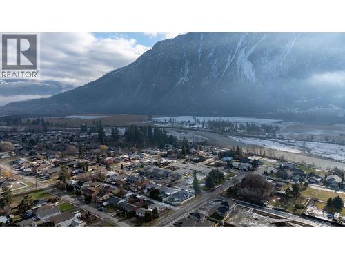 402 11 Avenue, Keremeos, BC - Outdoor With View