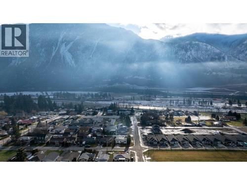 402 11 Avenue, Keremeos, BC - Outdoor With View