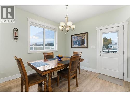 402 11 Avenue, Keremeos, BC - Indoor Photo Showing Dining Room