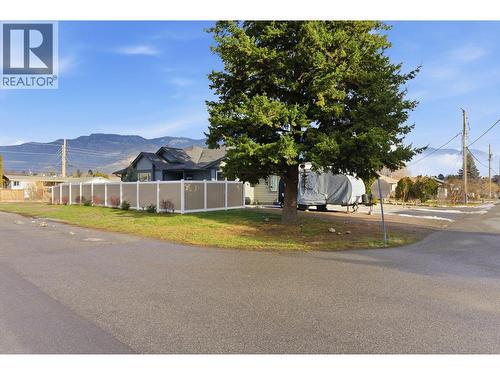 402 11 Avenue, Keremeos, BC - Outdoor