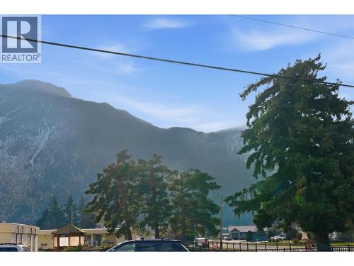 402 11 Avenue, Keremeos, BC - Outdoor With View
