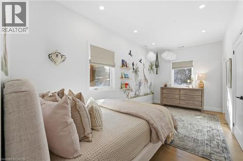 1316 Dundas Street, Burlington, ON - Indoor Photo Showing Bedroom