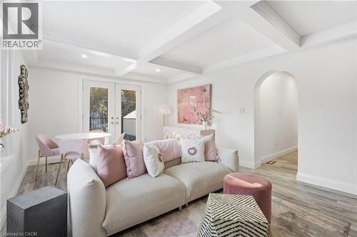 1316 Dundas Street, Burlington, ON - Indoor Photo Showing Living Room
