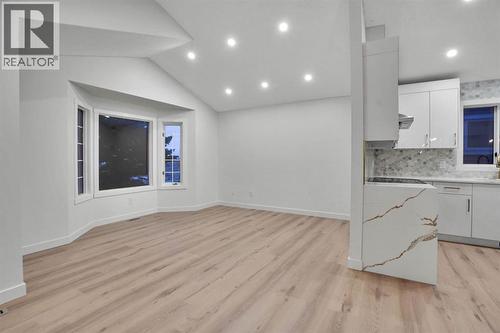 96 Covington Road Ne, Calgary, AB - Indoor