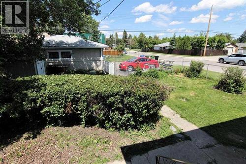 7504 39 Avenue Nw, Calgary, AB 