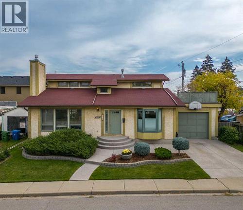 3212 1 Street NW  Calgary, AB T2M 4R5