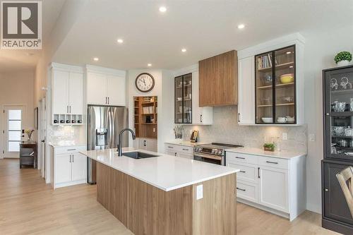 12 Emmett Crescent, Red Deer, AB - Indoor Photo Showing Kitchen With Upgraded Kitchen