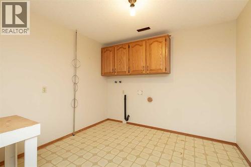 Laundry area - 83 Elm Crescent S, Lethbridge, AB - Indoor Photo Showing Other Room