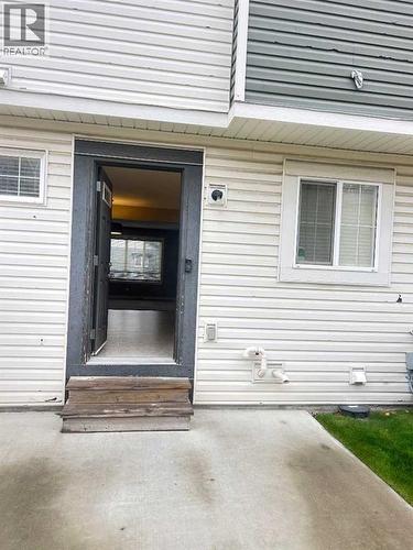 136 Pantego Lane Nw, Calgary, AB - Outdoor With Exterior