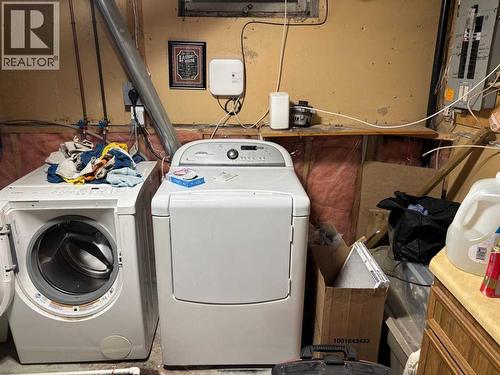 40 Bernard Way Nw, Calgary, AB - Indoor Photo Showing Laundry Room