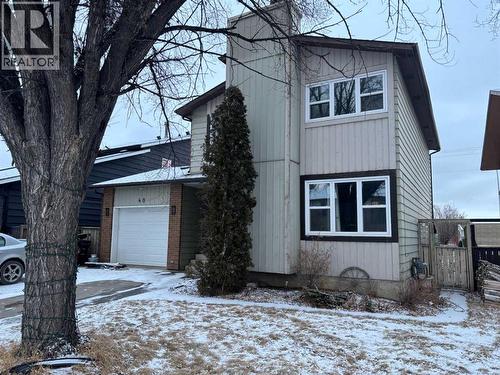 40 Bernard Way Nw, Calgary, AB - Outdoor