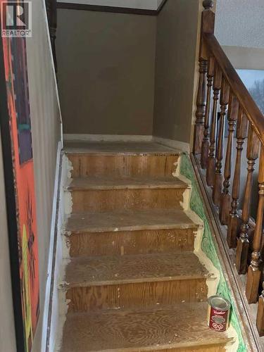 40 Bernard Way Nw, Calgary, AB - Indoor Photo Showing Other Room