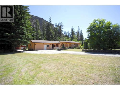 131 SALMON RIVER Road  Salmon Arm, BC V1E 3E3