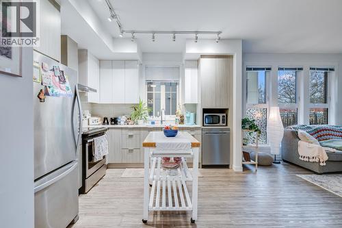 1800 Richter Street Unit# 115, Kelowna, BC - Indoor Photo Showing Kitchen