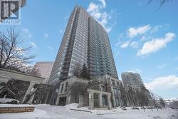 906 - 15 GREENVIEW AVENUE  Toronto, ON M2M 4M7