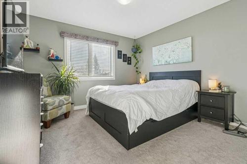 11 Somervale Drive Sw, Calgary, AB - Indoor Photo Showing Bedroom