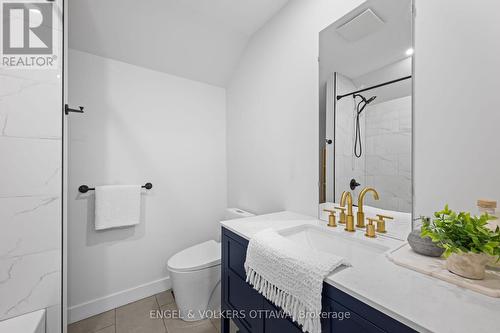 22 Harvard Avenue, Ottawa, ON - Indoor Photo Showing Bathroom