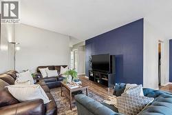 Alternate view of living room - 