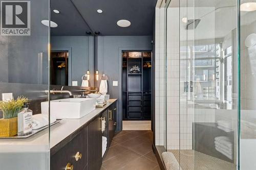 904, 530 12 Avenue Sw, Calgary, AB - Indoor Photo Showing Bathroom