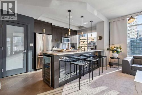 904, 530 12 Avenue Sw, Calgary, AB - Indoor Photo Showing Kitchen With Stainless Steel Kitchen With Upgraded Kitchen