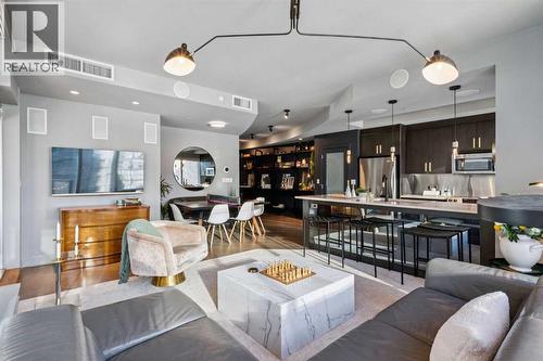904, 530 12 Avenue Sw, Calgary, AB - Indoor Photo Showing Living Room