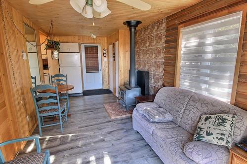 Salon - 1116 Ch. De La Baie-Solitaire, Rouyn-Noranda, QC - Indoor