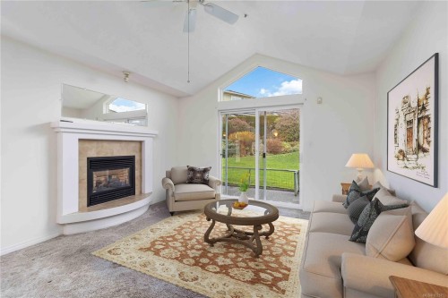 10-126 Hallowell Rd, View Royal, BC 