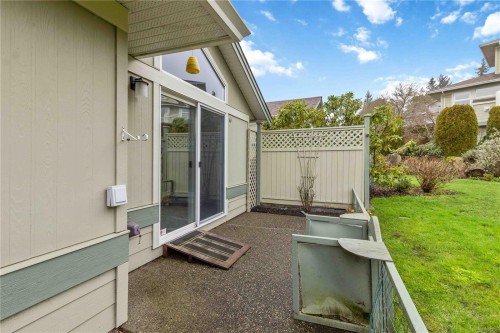 10-126 Hallowell Rd, View Royal, BC 