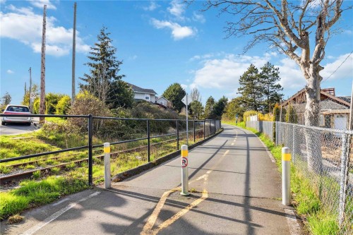 10-126 Hallowell Rd, View Royal, BC 