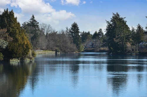 10-126 Hallowell Rd, View Royal, BC 