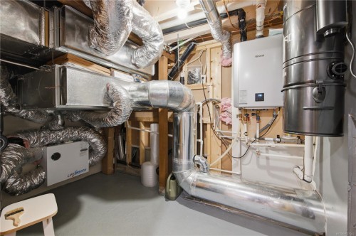 525 Sumas St, Victoria, BC 