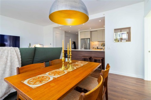 308-369 Tyee Rd, Victoria, BC - Indoor Photo Showing Dining Room