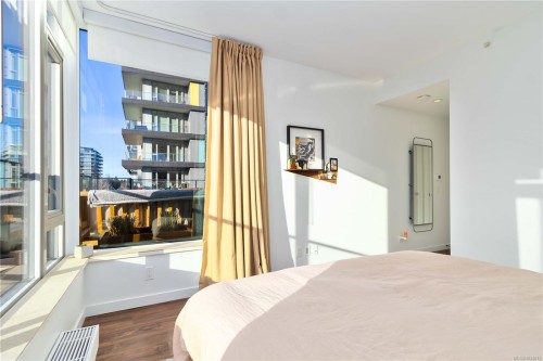308-369 Tyee Rd, Victoria, BC - Indoor Photo Showing Bedroom