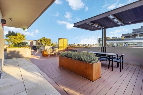 308-369 Tyee Rd, Victoria, BC - Outdoor With Exterior