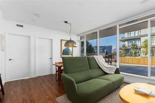 308-369 Tyee Rd, Victoria, BC - Indoor