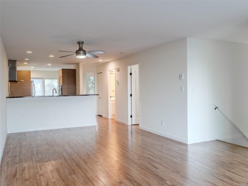 5997/6001 Hammond Bay Rd, Nanaimo, BC - Indoor