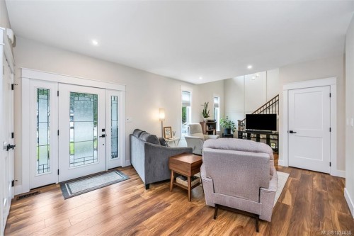 168 Edgewood Dr, Lake Cowichan, BC 