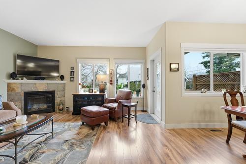 3-4610 20 Street, Vernon, BC - Indoor Photo Showing Living Room With Fireplace