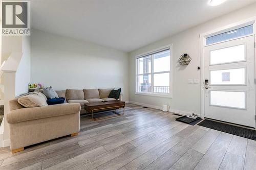 449 Chinook Winds View Sw, Airdrie, AB - Indoor Photo Showing Living Room
