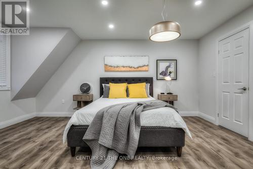 710 - 75 Weldrick Road E, Richmond Hill, ON - Indoor Photo Showing Bedroom