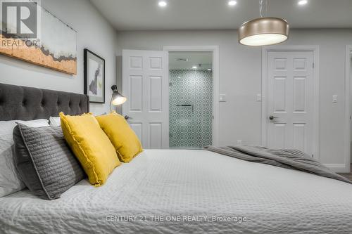 710 - 75 Weldrick Road E, Richmond Hill, ON - Indoor Photo Showing Bedroom