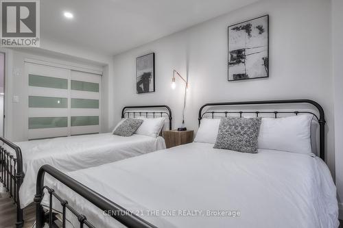 710 - 75 Weldrick Road E, Richmond Hill, ON - Indoor Photo Showing Bedroom