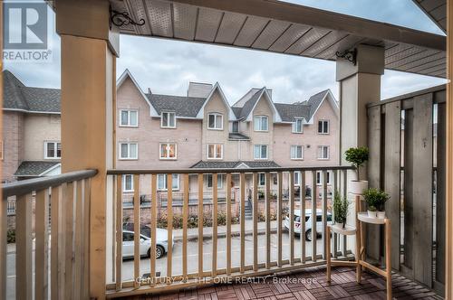 710 - 75 Weldrick Road E, Richmond Hill, ON - Outdoor